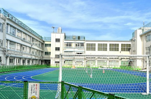 小学校　豊島区立椎名町小学校（小学校）まで188m