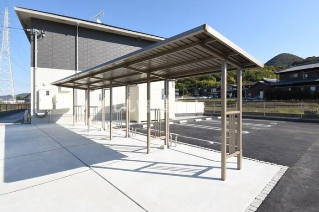 ＪＲ予讃線 端岡駅 徒歩11分 2階建 築6年の外観写真