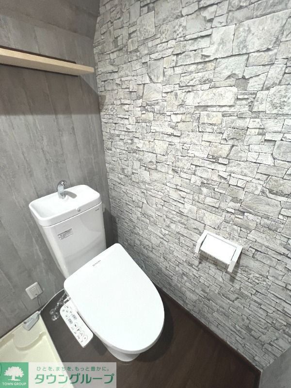 トイレ　同物件別部屋写真