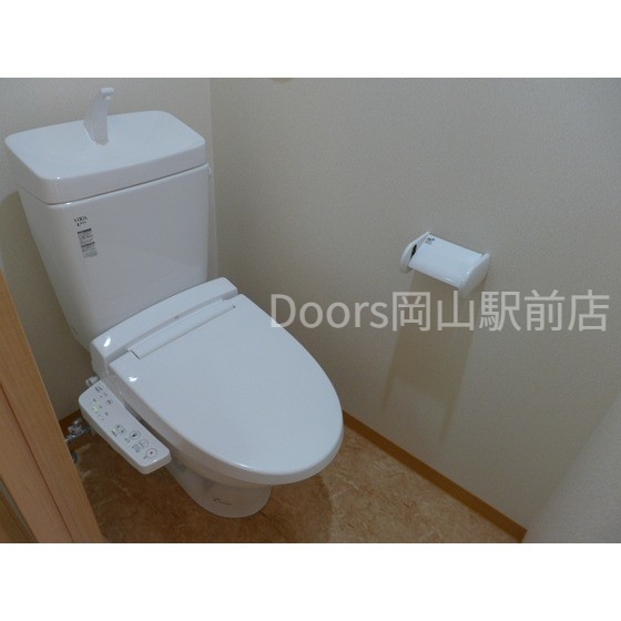 ＪＲ宇野線 大元駅 徒歩12分 4階建 築12年のトイレ写真