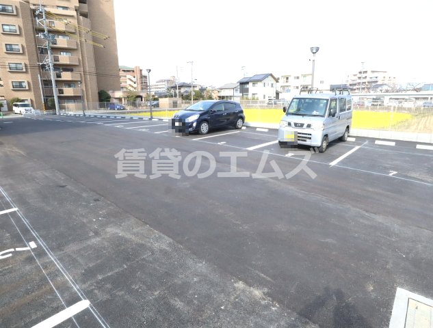 駐車場　パストラーレ博多の外観