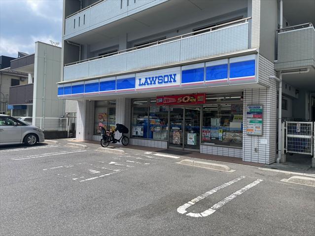 コンビニ　ローソン川口栄町１丁目店（コンビニ）まで362m