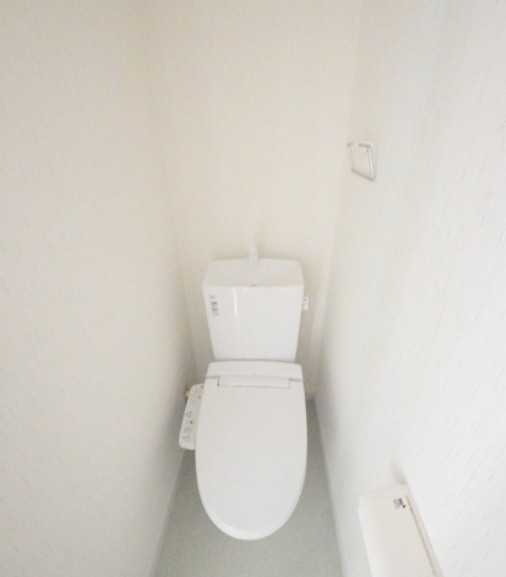 ＪＲ総武線 西千葉駅 徒歩9分 2階建 築11年のトイレ写真