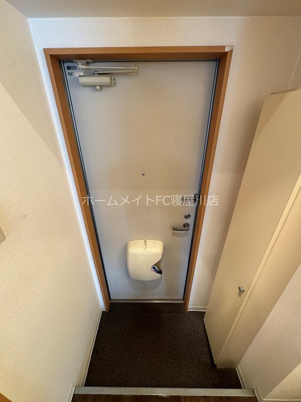 リヴィエールシャン香里園の玄関写真