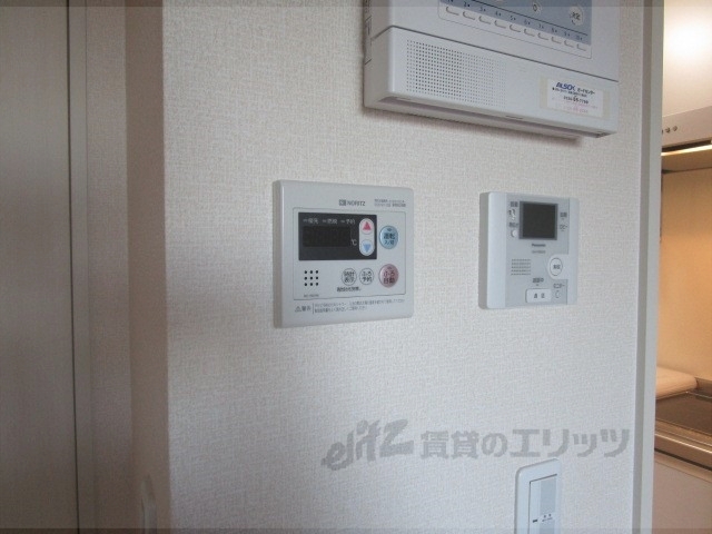 その他設備　給湯器リモコン