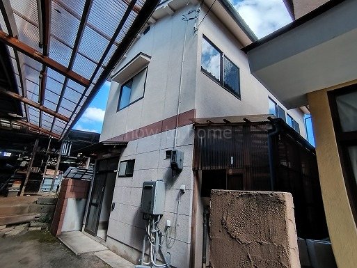岩倉花園町貸家