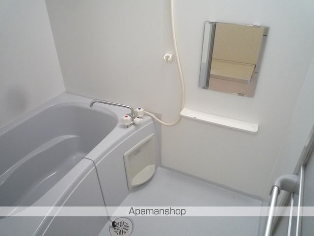 ＪＲ山陰本線 鳥取駅 バス乗車時間：9分 最寄りバス停で下車 徒歩4分 2階建 築25年の風呂写真