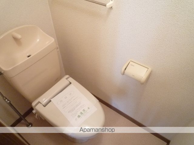ＪＲ山陰本線 鳥取駅 バス乗車時間：9分 最寄りバス停で下車 徒歩4分 2階建 築25年のトイレ写真