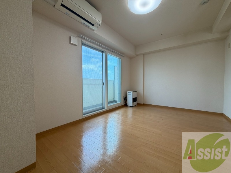 居室・リビング　広くてキレイなお部屋が広がっていて、充実した生活が送れそう。