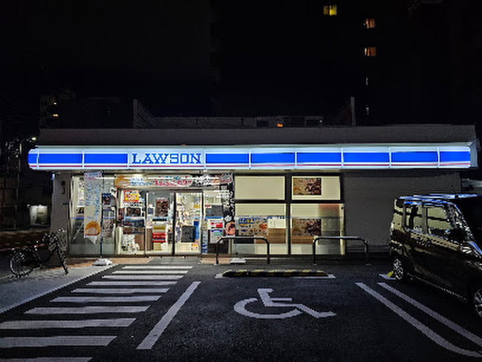 コンビニ　ローソン 桜川二丁目南店（コンビニ）まで280m
