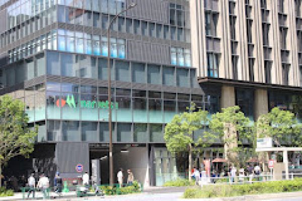 スーパー　マルエツ春日駅前店（スーパー）まで187m