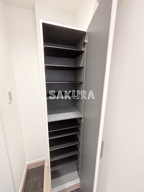 玄関　ゆとりのある玄関スペースです♪※同仕様