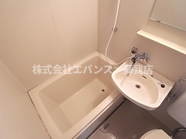 バス・シャワールーム　ゆったり過ごせるお風呂です