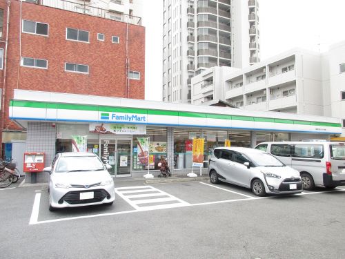 コンビニ　ファミリーマート湘南台文化センター前店（コンビニ）まで582m