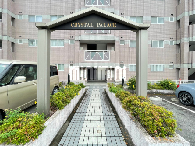 【ＣＲＹＳＴＡＬ　ＰＡＬＡＣＥのエントランス】