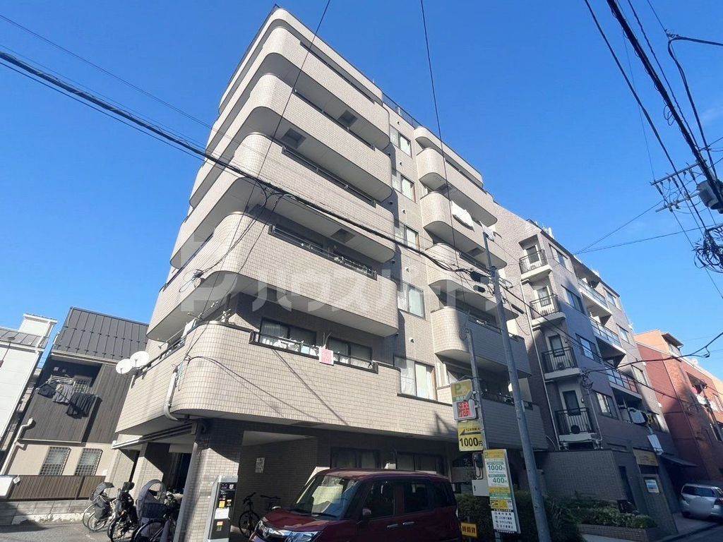 【江戸川区北小岩のマンションの建物外観】