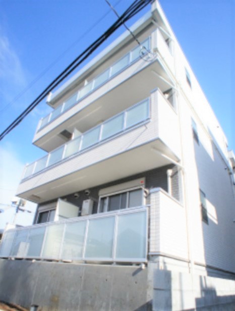 横浜市瀬谷区三ツ境のマンションの建物外観