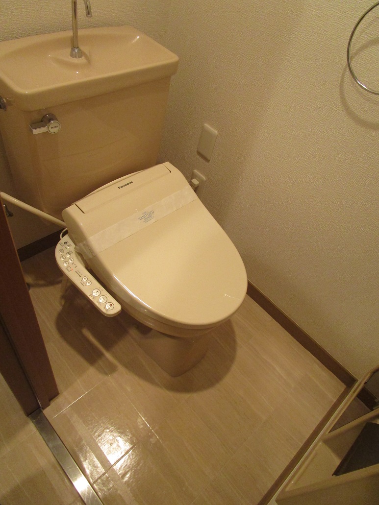 【世田谷区野沢のマンションのトイレ】