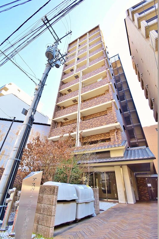 【京都市下京区深草町のマンションの建物外観】