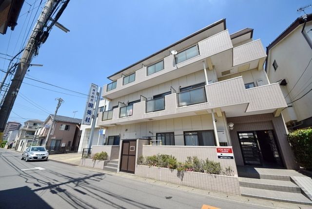 川越市稲荷町のマンションの建物外観