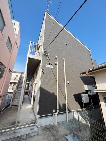 【ロイヤルメゾン蒔田の建物外観】