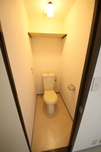 リヴィエール尾浜のトイレ写真