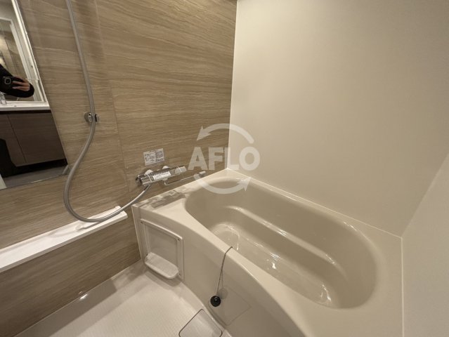 バス・シャワールーム　コンフォリア・リヴ本町WEST Q　風呂