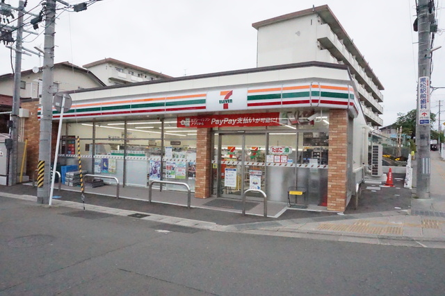 コンビニ　セブンイレブン仙台黒松店（コンビニ）まで340m