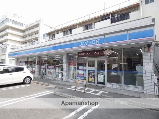 コンビニ　ローソン鹿児島下荒田四丁目店（コンビニ）まで575m