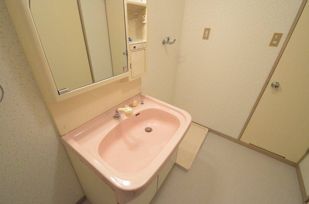 洗面設備　洗髪洗面化粧台