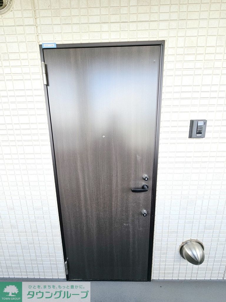 玄関　★お問い合わせはタウンハウジング府中店まで★