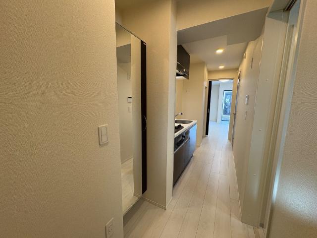 居室・リビング　廊下