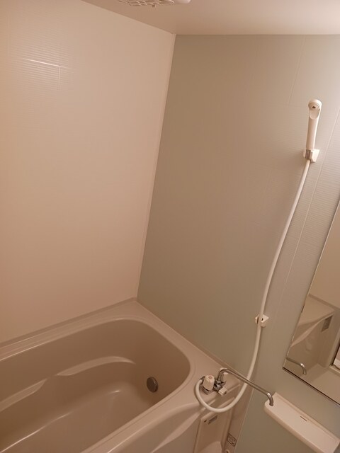 バス・シャワールーム　ゆったり過ごせるお風呂です