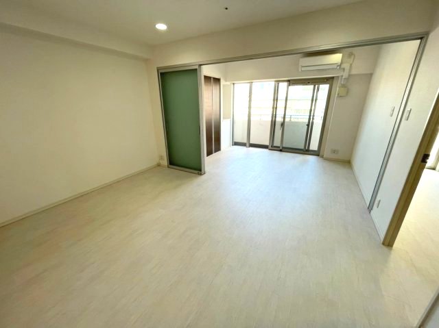 その他部屋・スペース　イメージとして同マンション他部屋を表示しています