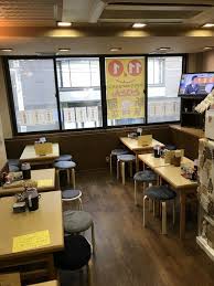 飲食店　焼鳥ホルモンとりとん（飲食店）まで142m