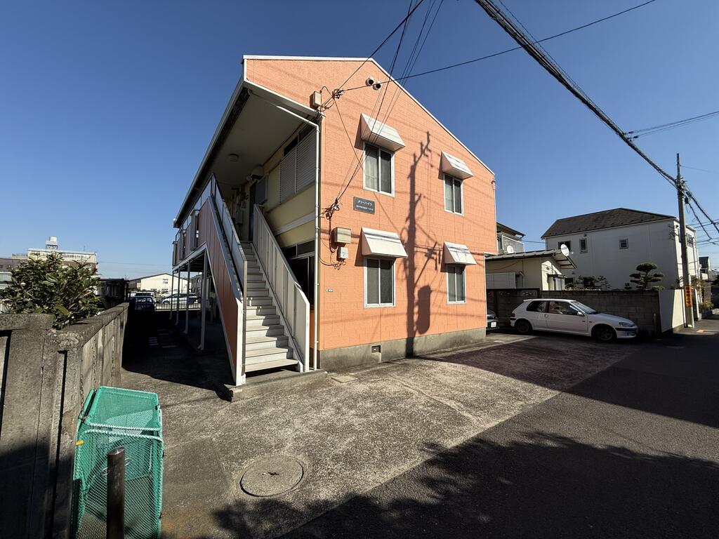 建物外観　1Ｆ手前の部屋です！！