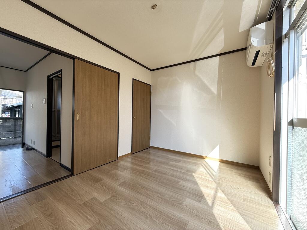 居室・リビング　エアコン新設しました！！