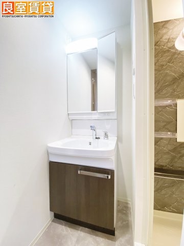 洗面設備　洗髪洗面化粧台