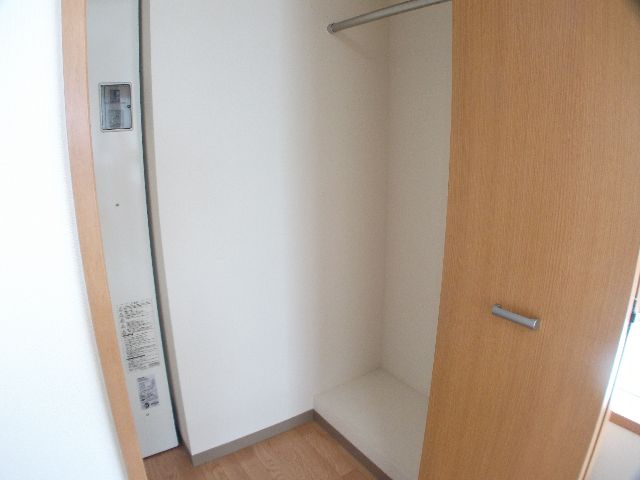 収納　たっぷり入るクローゼット