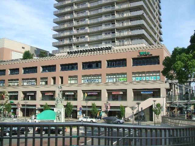 ショッピングセンター　ウェルブ六甲道2番街（ショッピングセンター）まで364m