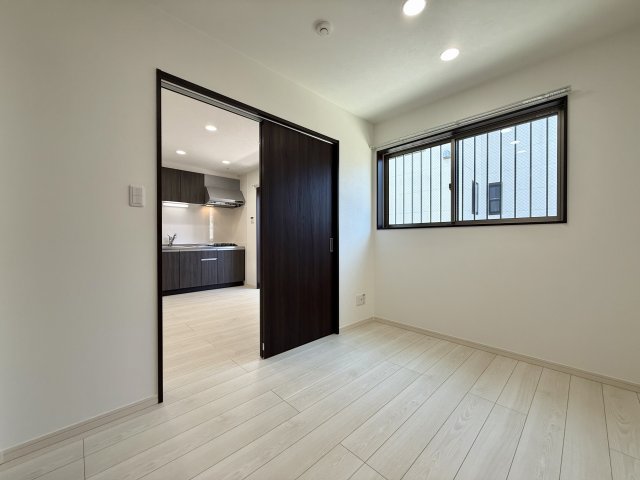 居室・リビング　こちらの居間で趣味の時間をお楽しみください