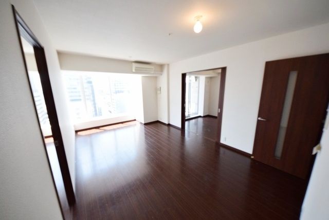 居室・リビング　お問合せは(株)タウンハウジングレジデンス事業部　赤坂店・…