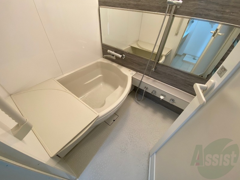 バス・シャワールーム　お風呂になります。一日の疲れを癒してくださいね。