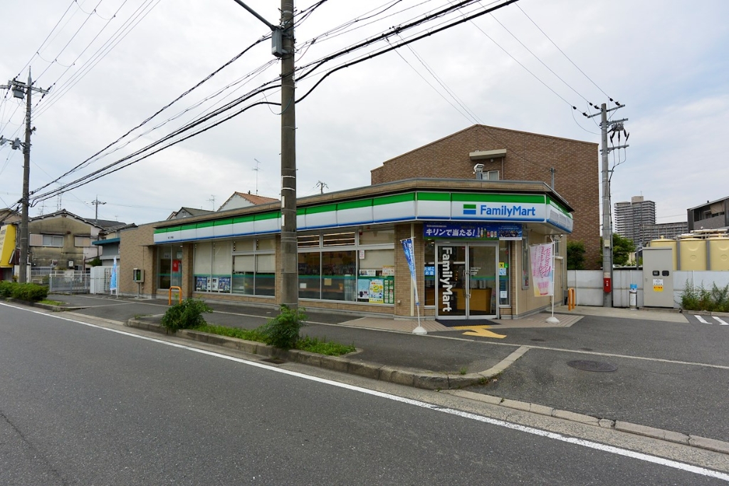 コンビニ　ファミリーマート 枚方大橋店（コンビニ）まで261m