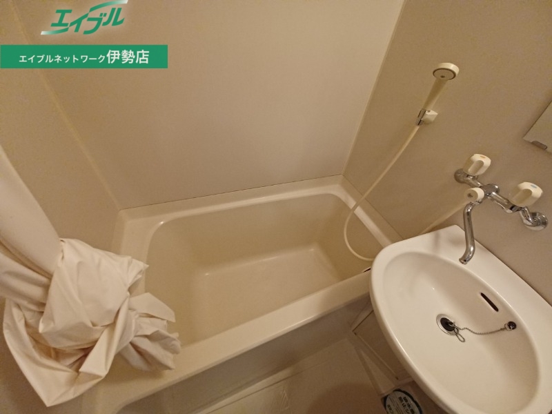 バス・シャワールーム　同型参考写真