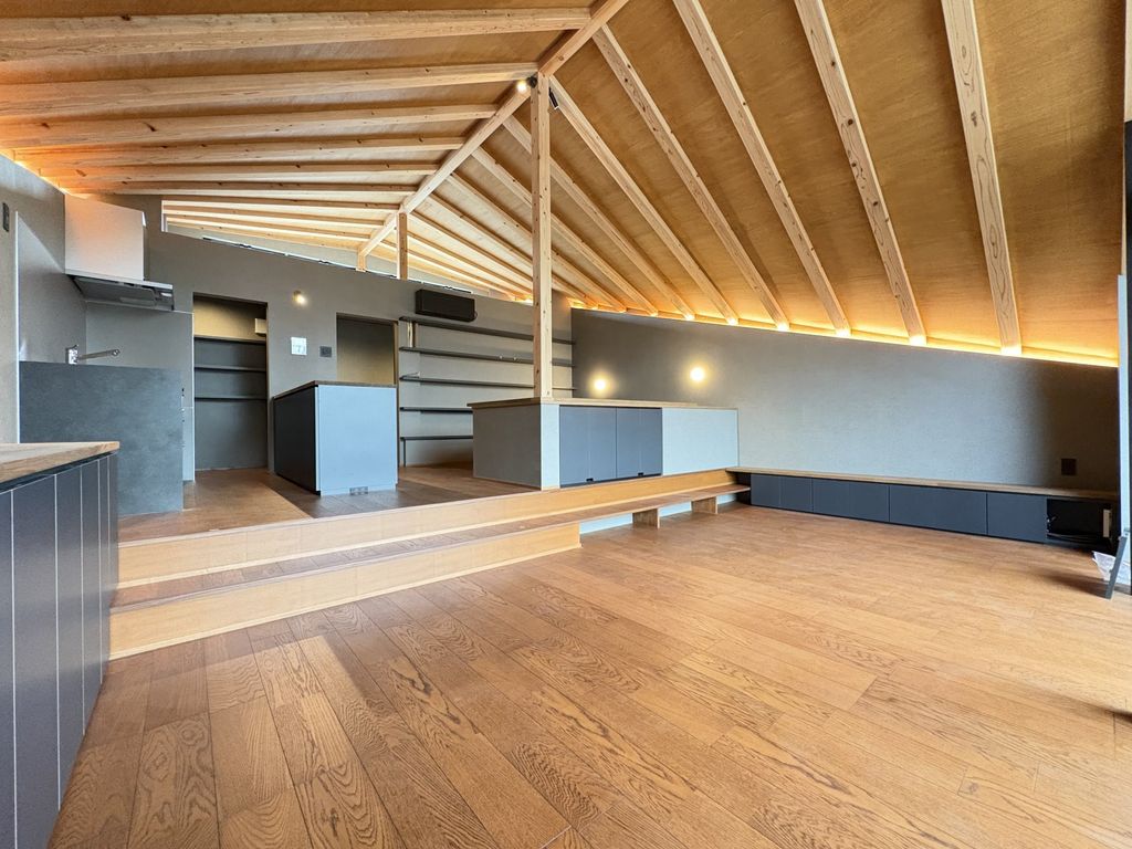 居室・リビング　※建築中の写真です