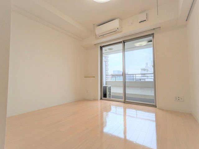 居室・リビング　居間です　以下別号室参考写真です