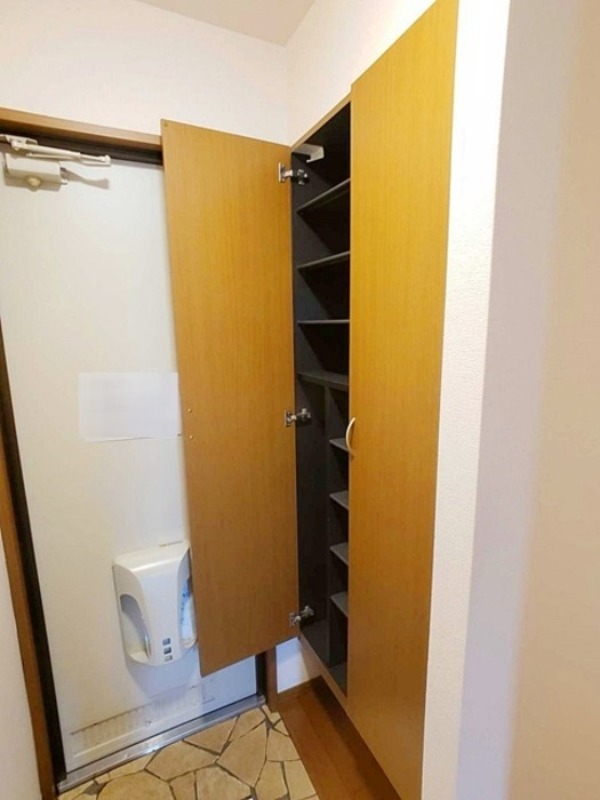 玄関　図面と現状に相違がある場合には現状を優先