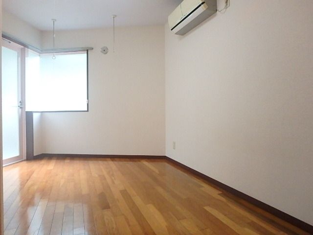 眺望　明るい室内