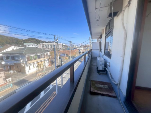 バルコニー　広々としたバルコニーです